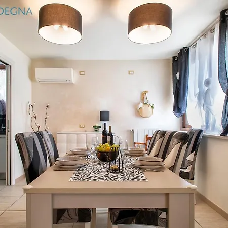别墅 Clicksardegna Brionis Sea View, 7 Bedrooms, 5 Bathrooms And 3 Kitchens *