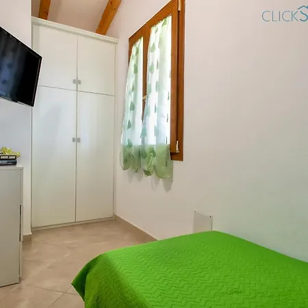 Clicksardegna Brionis Sea View, 7 Bedrooms, 5 Bathrooms And 3 Kitchens * 阿尔盖罗