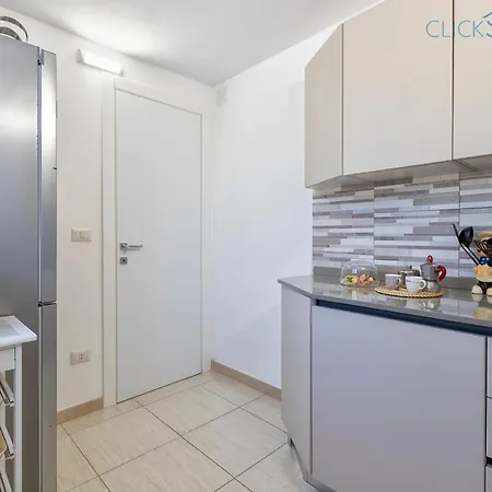 Clicksardegna Brionis Sea View, 7 Bedrooms, 5 Bathrooms And 3 Kitchens 阿尔盖罗
