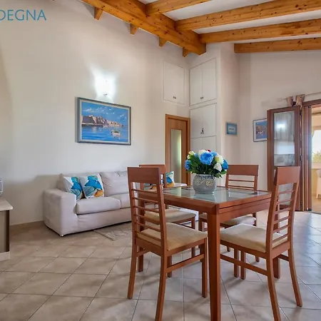 Clicksardegna Brionis Sea View, 7 Bedrooms, 5 Bathrooms And 3 Kitchens * 阿尔盖罗