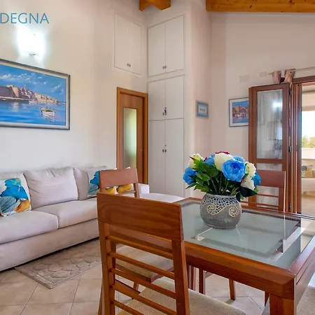 Clicksardegna Brionis Sea View, 7 Bedrooms, 5 Bathrooms And 3 Kitchens 阿尔盖罗