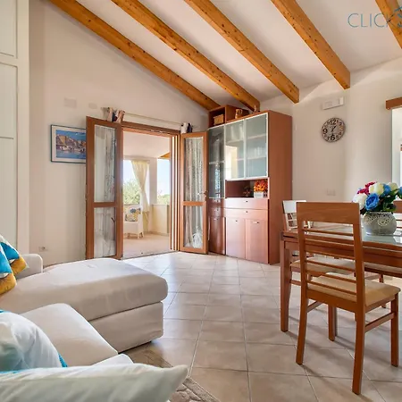 别墅 Clicksardegna Brionis Sea View, 7 Bedrooms, 5 Bathrooms And 3 Kitchens *